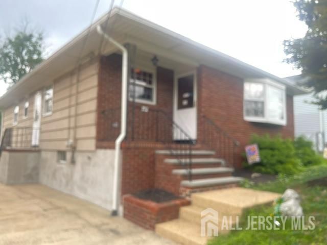 47 South Walnut Avenue, Middlesex, NJ 08830