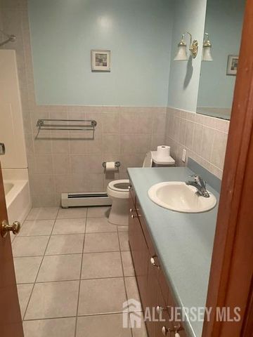 47 South Walnut Avenue, Middlesex, NJ 08830