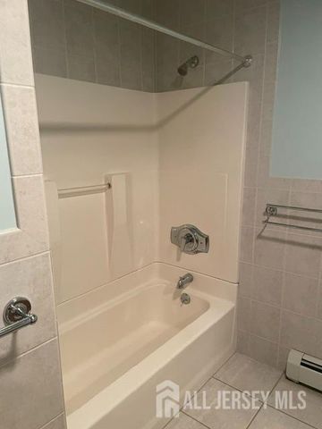 47 South Walnut Avenue, Middlesex, NJ 08830