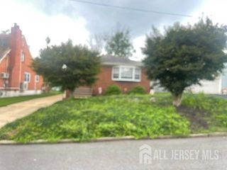 47 South Walnut Avenue, Middlesex, NJ 08830