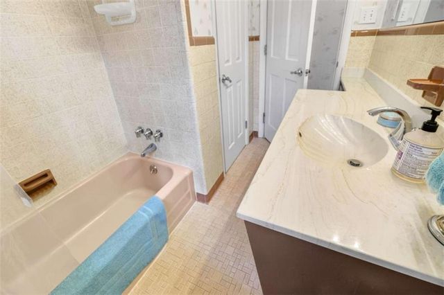 881 Rockbridge Road, Lilburn, GA 30047