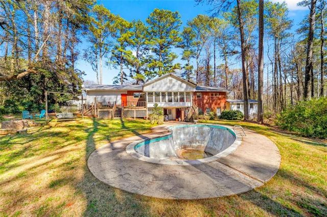 881 Rockbridge Road, Lilburn, GA 30047