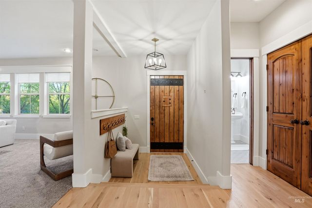 13231 N Dechambeau Way, Boise, ID 83714