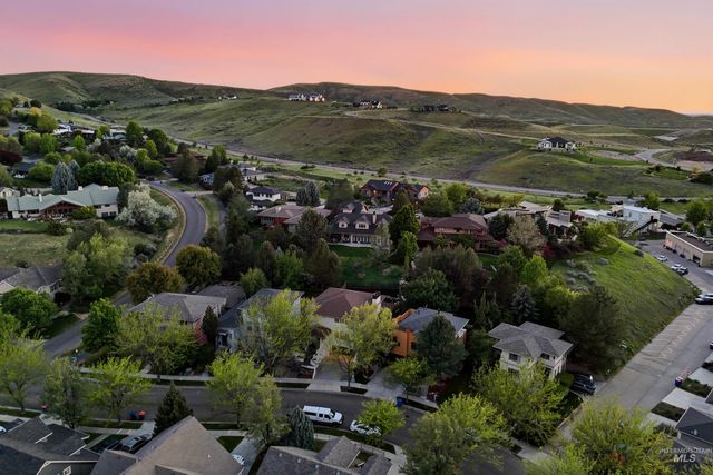 13231 N Dechambeau Way, Boise, ID 83714