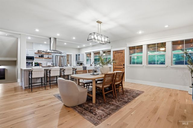 13231 N Dechambeau Way, Boise, ID 83714