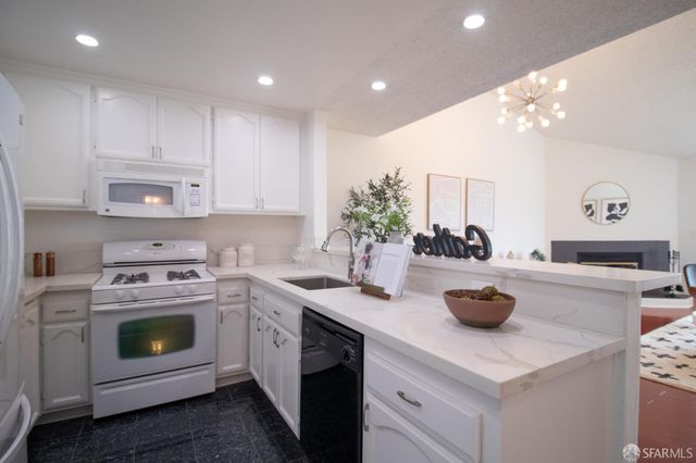 208 Oak Court, Daly City, CA 94014