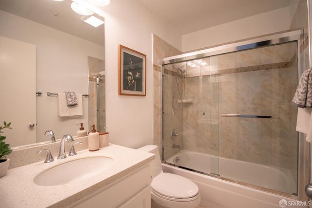 208 Oak Court, Daly City, CA 94014