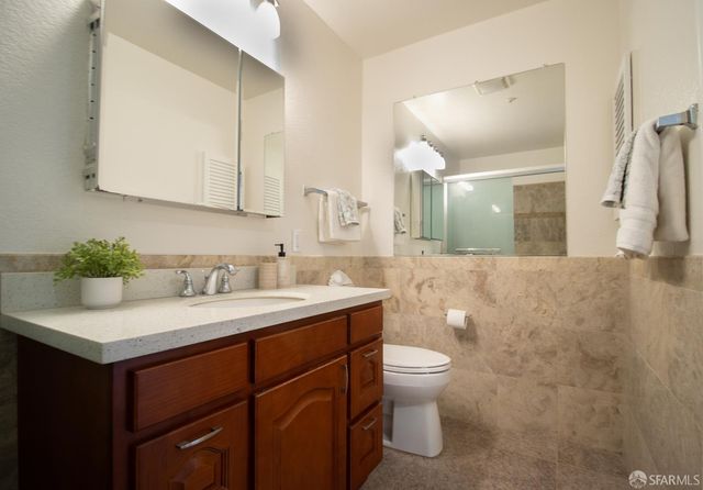 208 Oak Court, Daly City, CA 94014