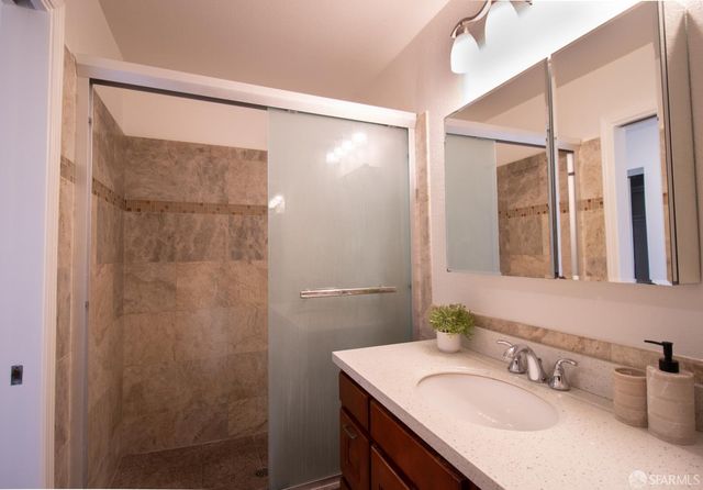 208 Oak Court, Daly City, CA 94014