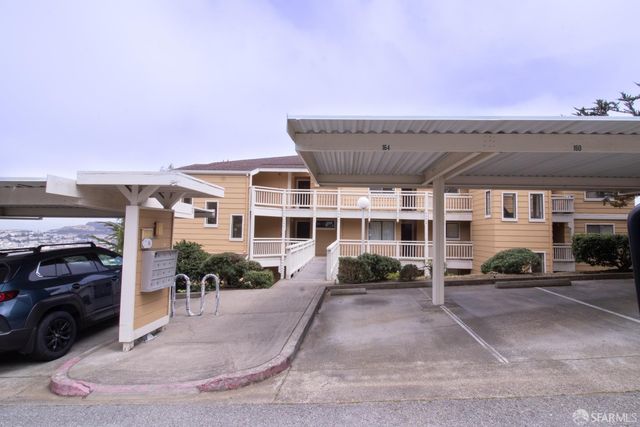 208 Oak Court, Daly City, CA 94014