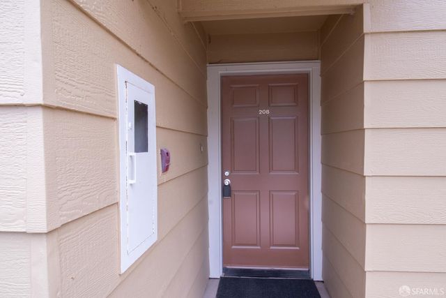 208 Oak Court, Daly City, CA 94014