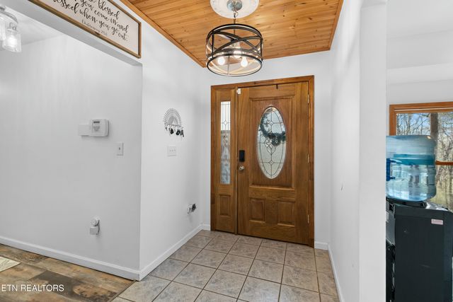 125 Smoky View Lane, Newport, TN 37821