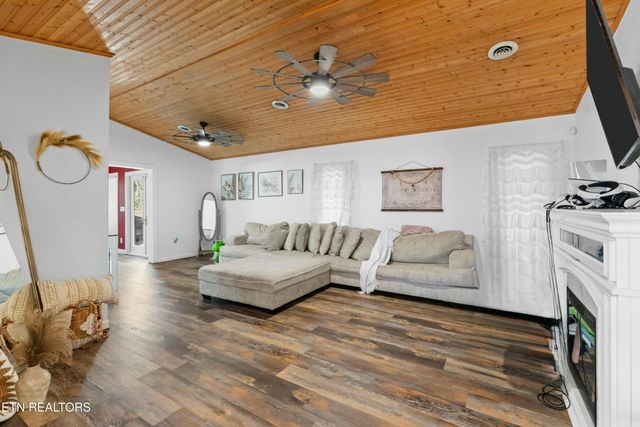 125 Smoky View Lane, Newport, TN 37821