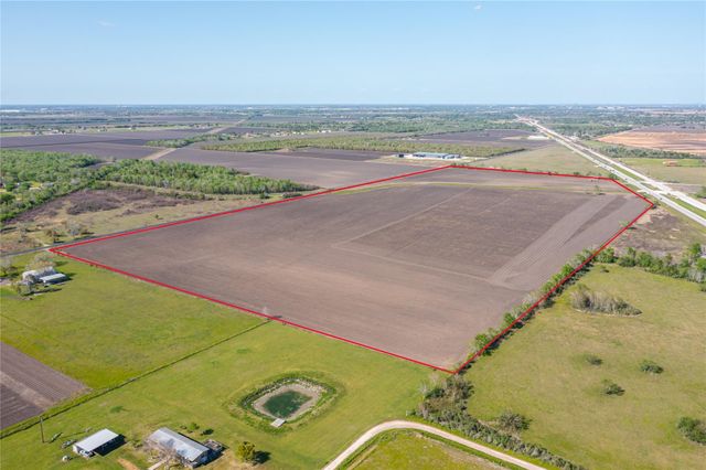 10010 Highway 36, Needville, TX 77461