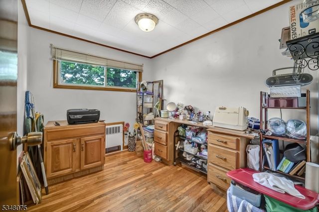901 Madison Hill Rd, Rahway City, NJ 07065