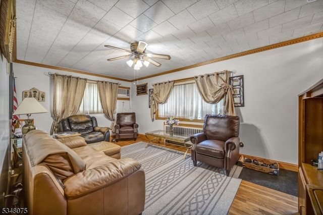 901 Madison Hill Rd, Rahway City, NJ 07065