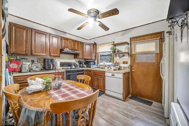 901 Madison Hill Rd, Rahway City, NJ 07065