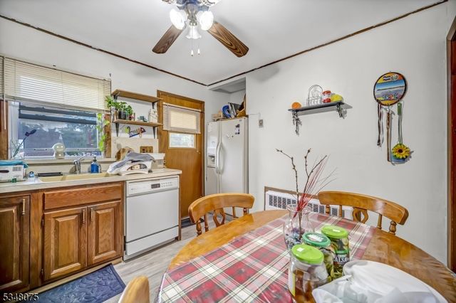 901 Madison Hill Rd, Rahway City, NJ 07065