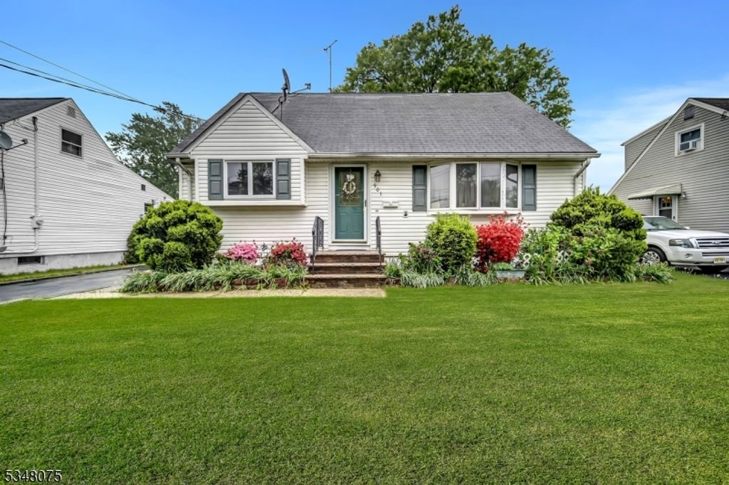 901 Madison Hill Rd, Rahway City, NJ 07065