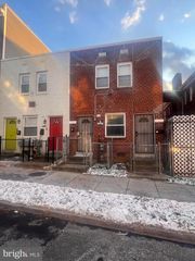 1605 LEVIS ST NE, Washington, DC 20002