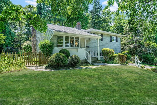 34 Gristmill Lane, Halesite, NY 11743