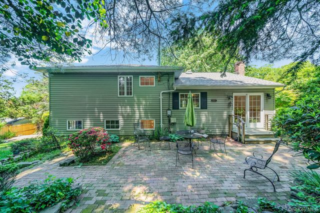 34 Gristmill Lane, Halesite, NY 11743