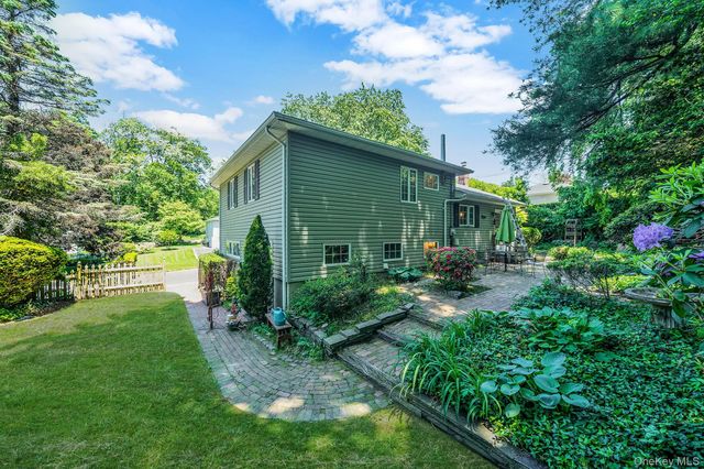 34 Gristmill Lane, Halesite, NY 11743