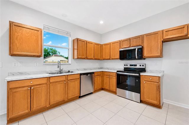 11228 MADISON PARK DRIVE, Tampa, FL 33625