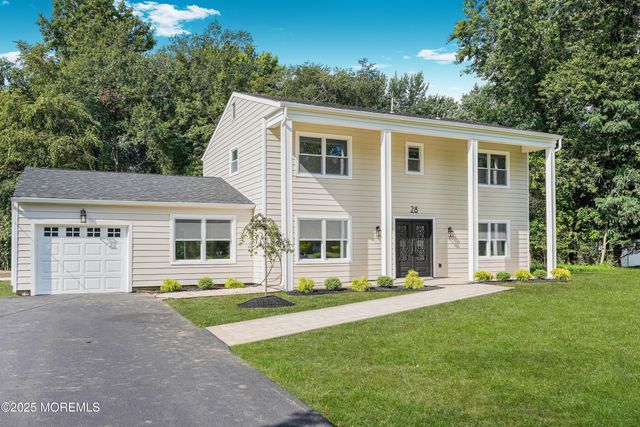 28 Whittier Drive, Manalapan, NJ 07726