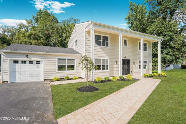 28 Whittier Drive, Manalapan, NJ 07726