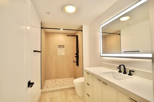 750 N TAMIAMI TRAIL 307, Sarasota, FL 34236