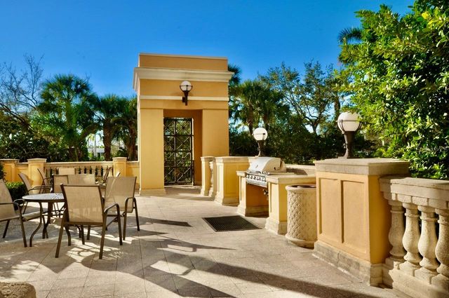 750 N TAMIAMI TRAIL 307, Sarasota, FL 34236