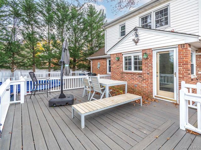 41 S 4th Street, Locust Valley, NY 11560