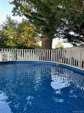 41 S 4th Street, Locust Valley, NY 11560