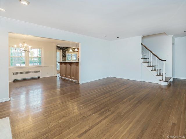 41 S 4th Street, Locust Valley, NY 11560