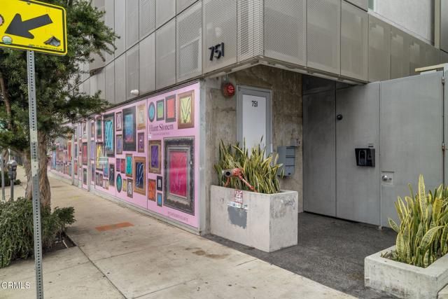 751 N Fairfax Avenue, Los Angeles, CA 90046