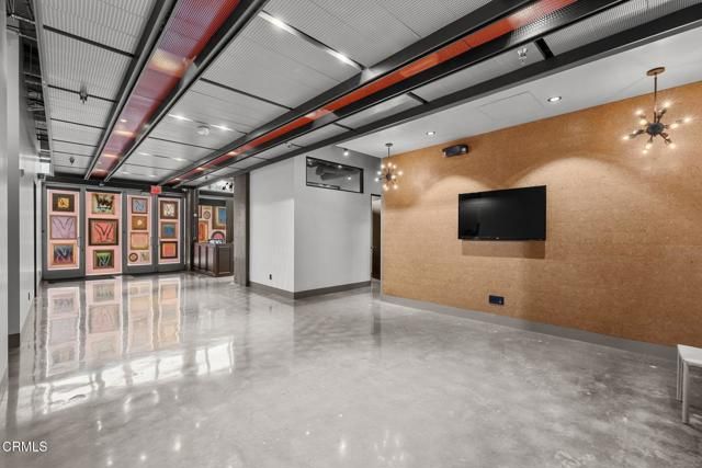 751 N Fairfax Avenue, Los Angeles, CA 90046