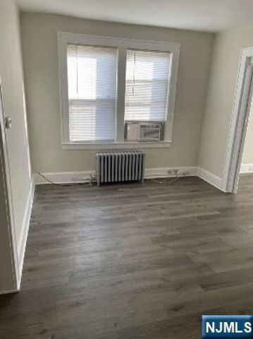 98-100 Windsor Street 2R, Kearny, NJ 07032