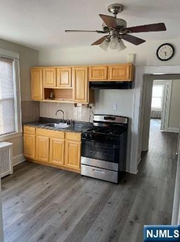 98-100 Windsor Street 2R, Kearny, NJ 07032