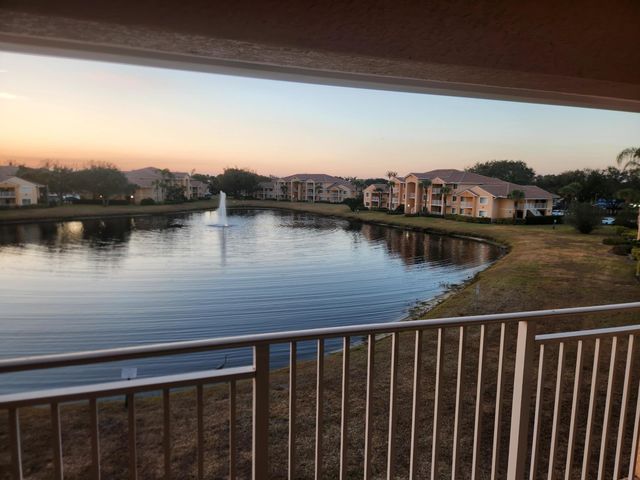 271 SW Palm Dr Apt 306, Port St Lucie, FL 34986