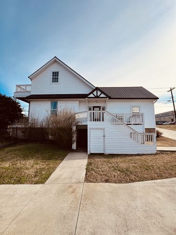 748 Main St, Clarksville, TN 37040
