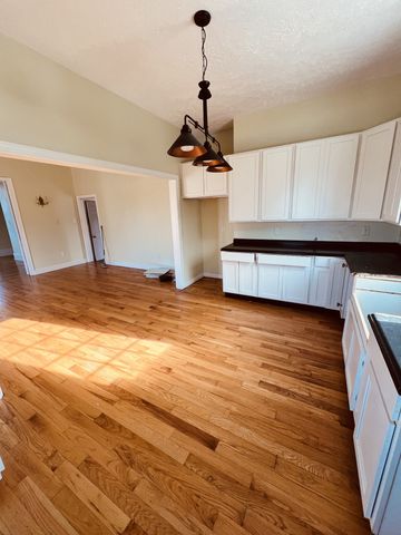 748 Main St, Clarksville, TN 37040