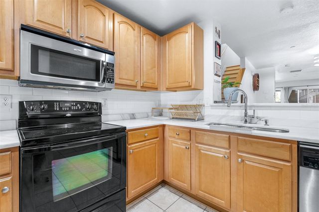 613 WHEATON TRENT PLACE, Tampa, FL 33619