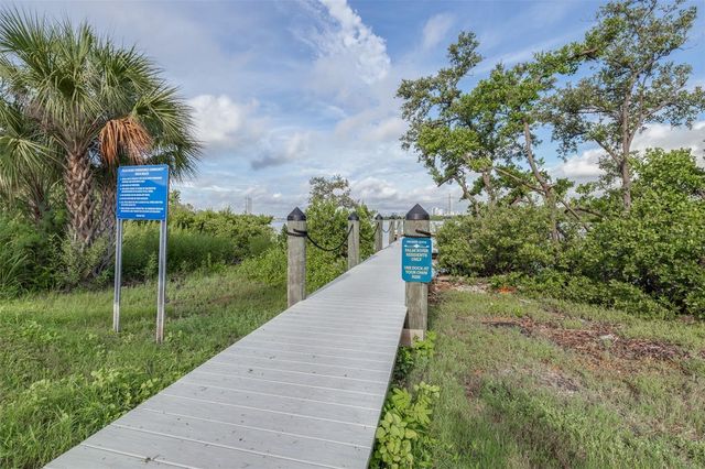 613 WHEATON TRENT PLACE, Tampa, FL 33619