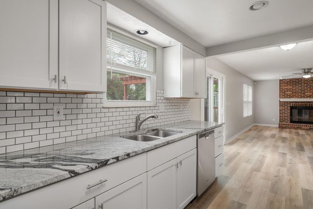 3655 Dinsmore Castle Drive, Columbus, OH 43221