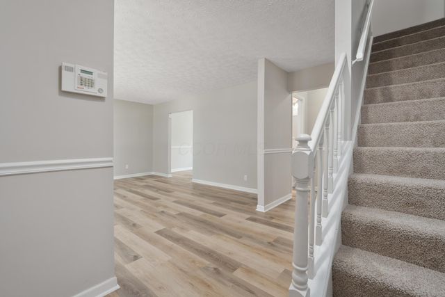 3655 Dinsmore Castle Drive, Columbus, OH 43221