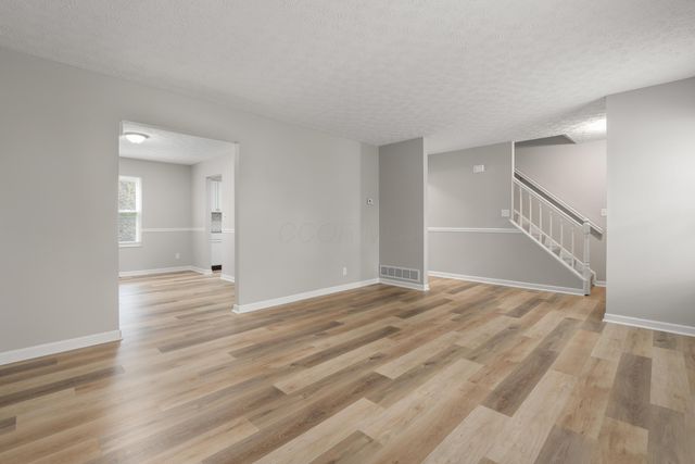 3655 Dinsmore Castle Drive, Columbus, OH 43221
