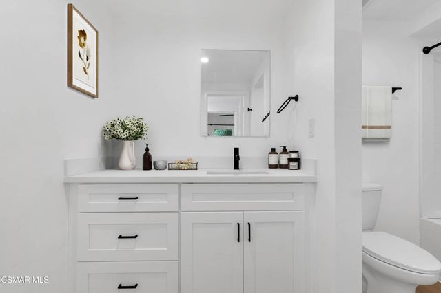 605 Warwick Avenue 629-1, Thousand Oaks, CA 91360