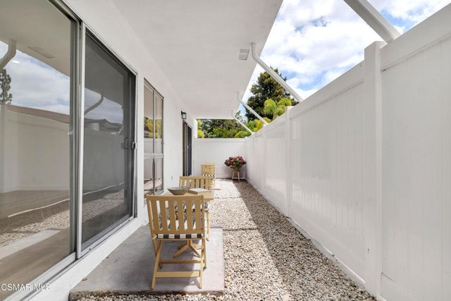 605 Warwick Avenue 629-1, Thousand Oaks, CA 91360