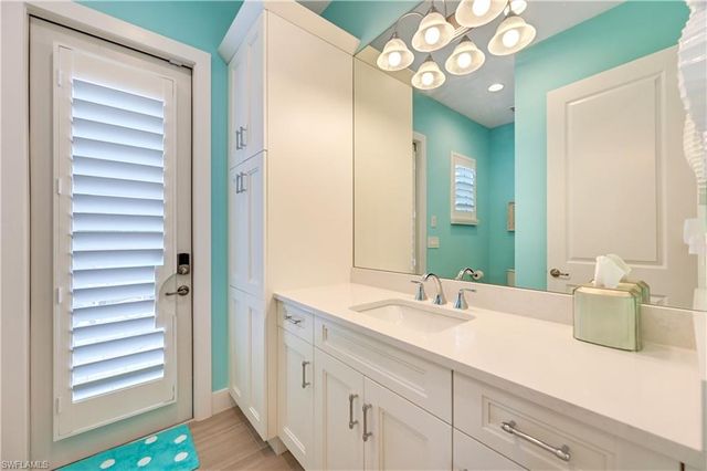 14338 Laguna Springs LN, Naples, FL 34114